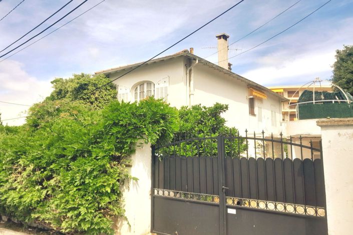 Image No.16-6 Bed House for sale