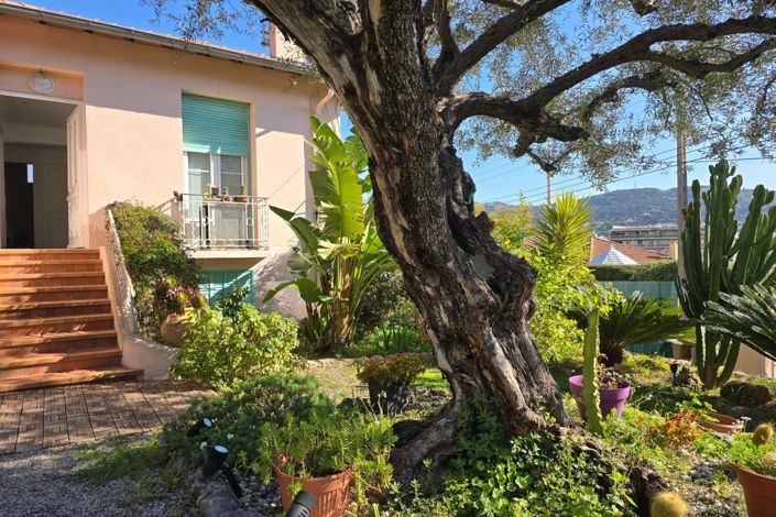 Image No.12-3 Bed House for sale