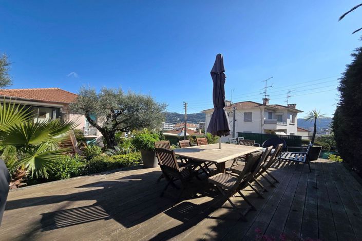 Image No.20-3 Bed House for sale