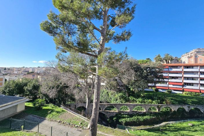 Image No.20-2 Bed Apartment for sale