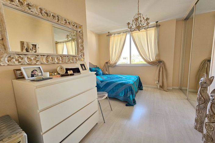 Image No.10-3 Bed Apartment for sale