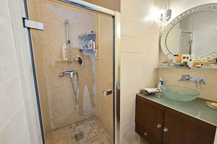 Image No.12-3 Bed Apartment for sale