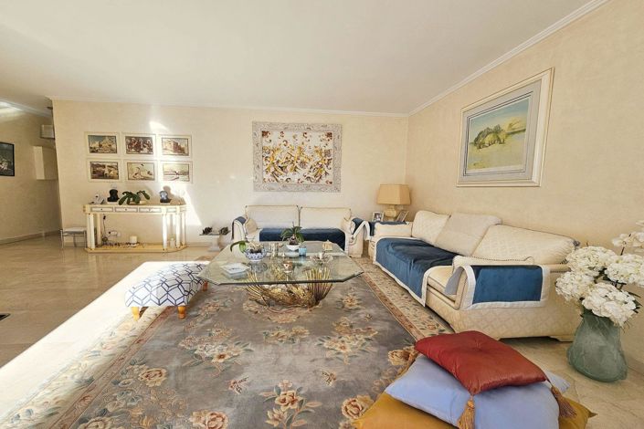 Image No.3-3 Bed Apartment for sale