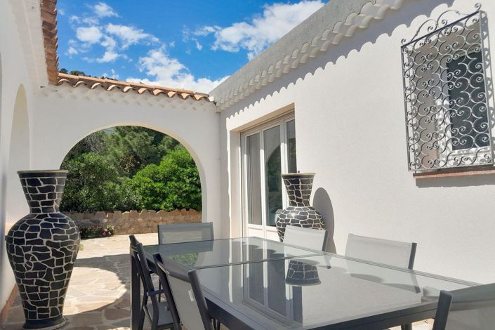 Image No.10-3 Bed House for sale