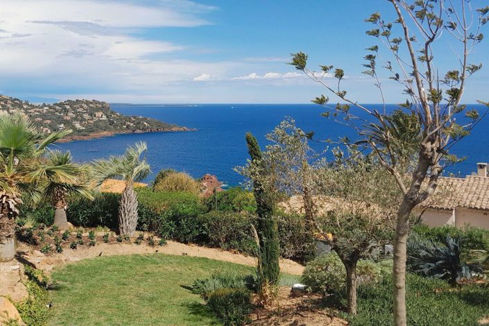 Image No.13-3 Bed House for sale