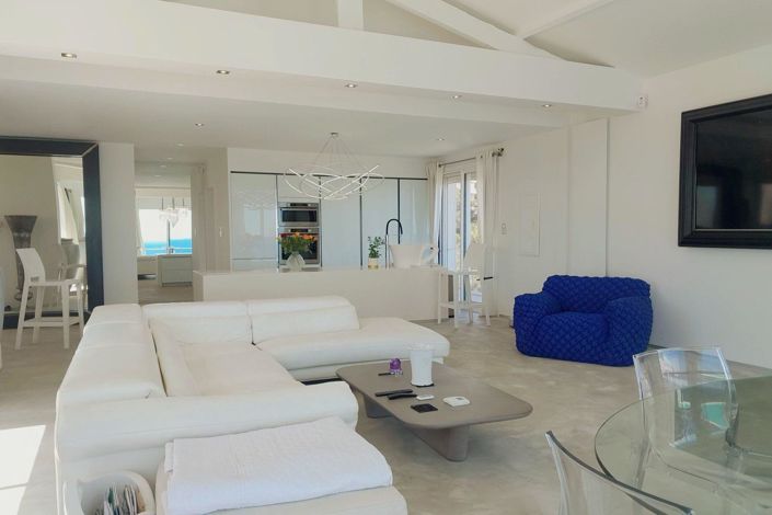 Image No.6-3 Bed House for sale