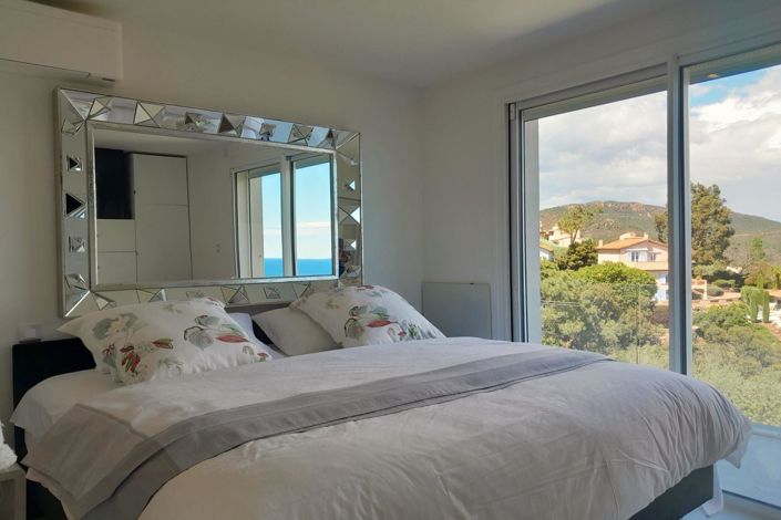 Image No.8-3 Bed House for sale