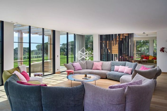 Image No.7-11 Bed House for sale