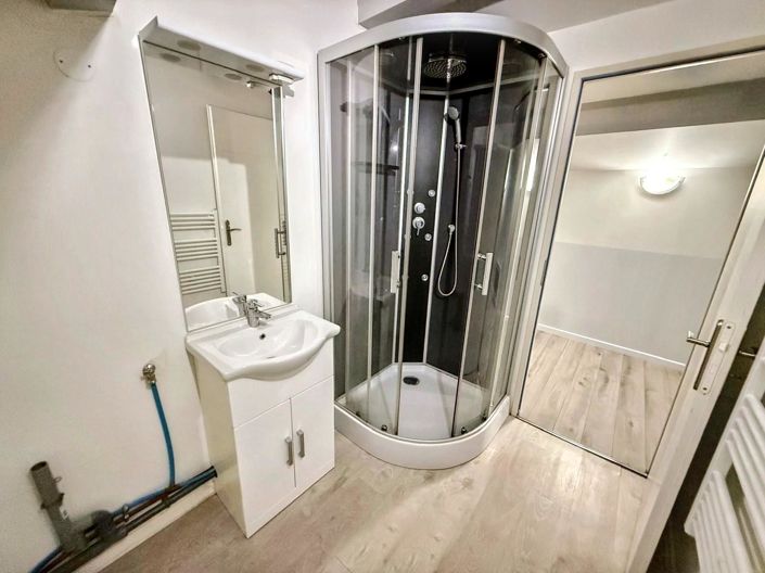 Image No.7-1 Bed House for sale