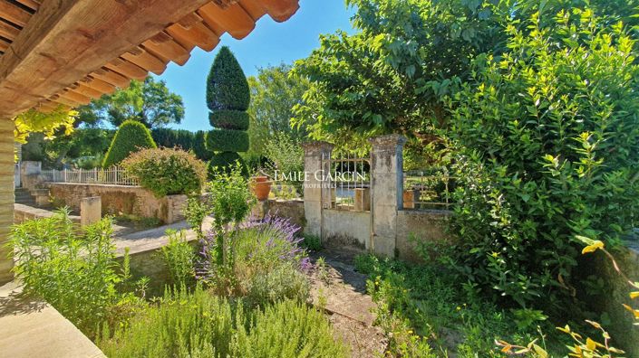 Image No.2-8 Bed House for sale