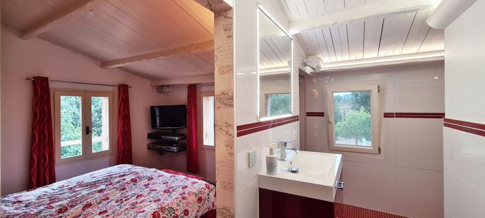 Image No.12-6 Bed House for sale