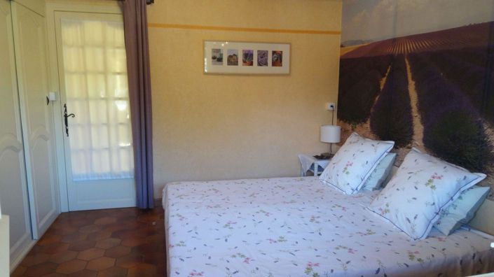 Image No.16-6 Bed House for sale