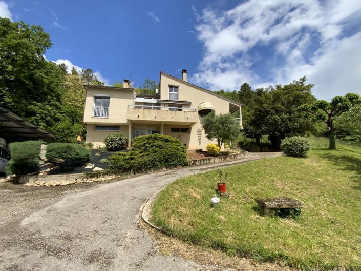 Image No.2-4 Bed House for sale