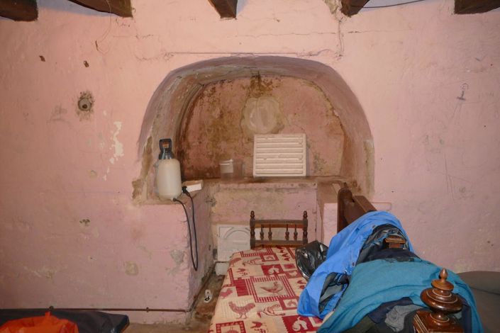 Image No.4-1 Bed House for sale