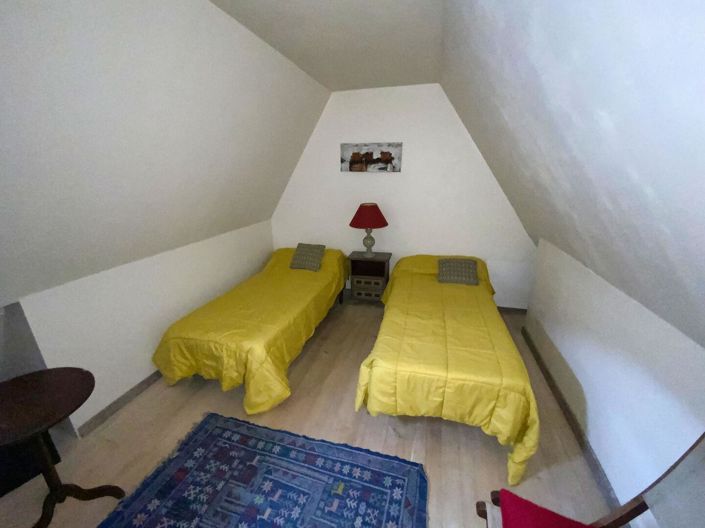 Image No.11-3 Bed House for sale