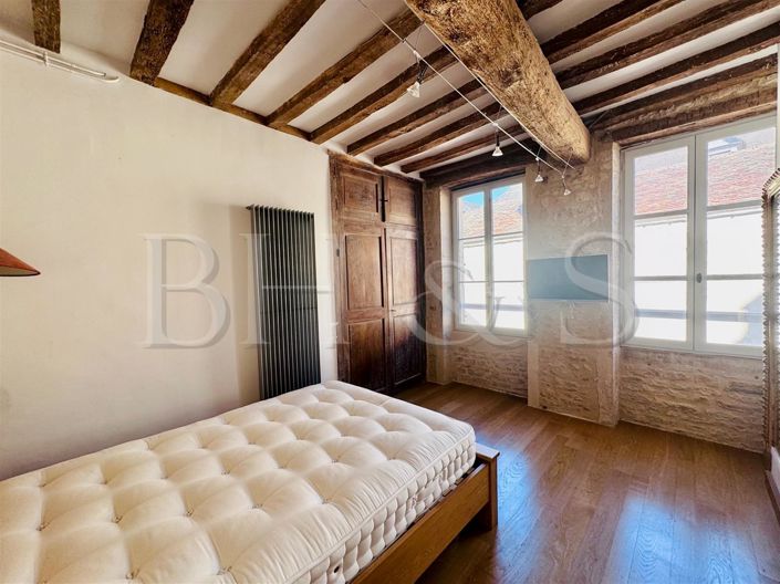 Image No.5-6 Bed House for sale