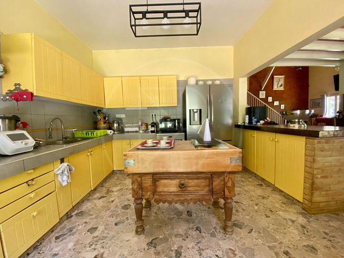 Image No.7-5 Bed House for sale