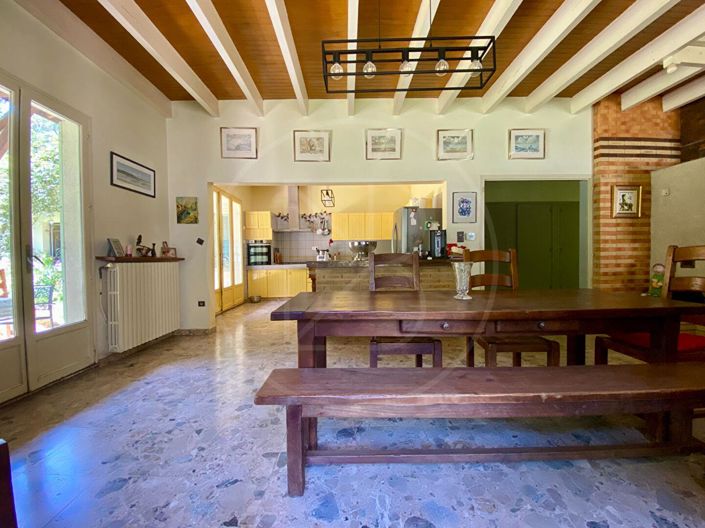 Image No.8-5 Bed House for sale