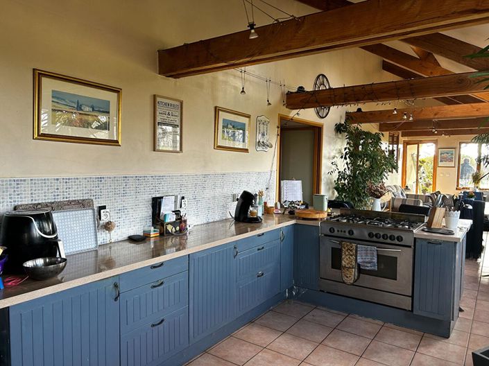 Image No.7-20 Bed House for sale