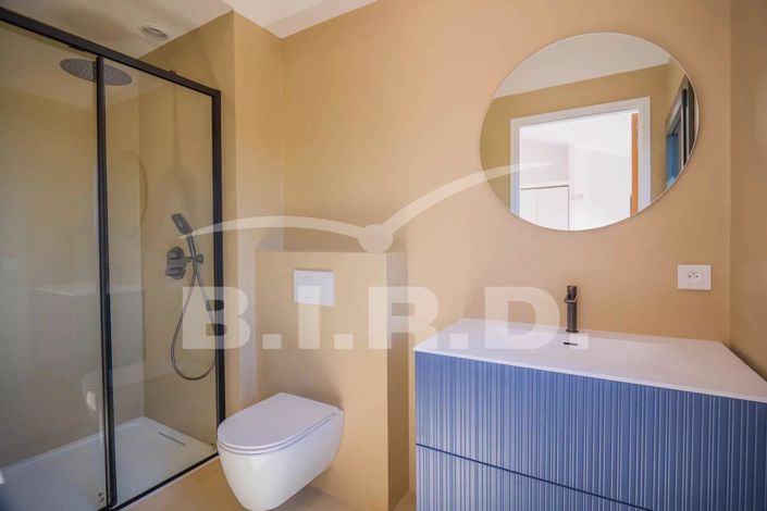 Image No.16-4 Bed House for sale