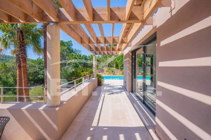 Image No.4-4 Bed House for sale