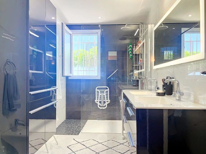 Image No.11-5 Bed House for sale