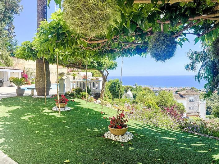 Image No.6-5 Bed House for sale