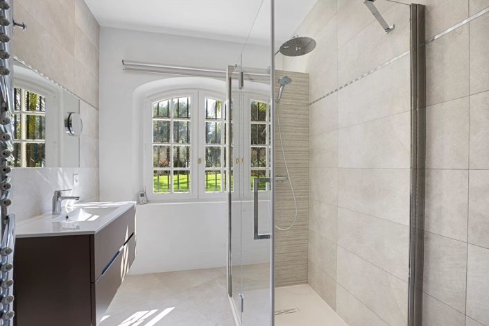 Image No.16-4 Bed House for sale