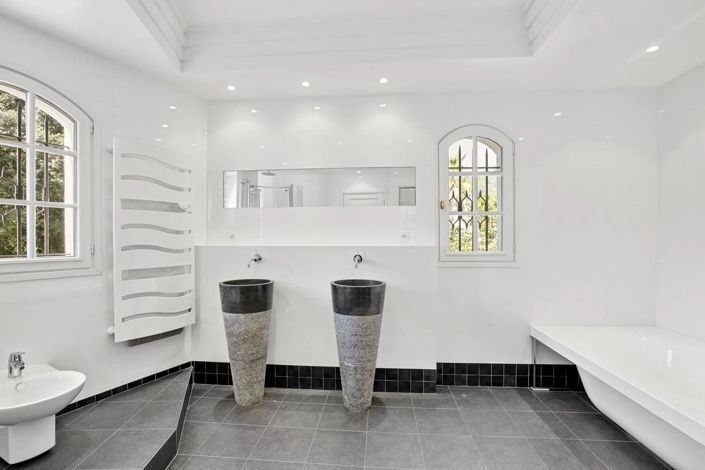 Image No.19-4 Bed House for sale