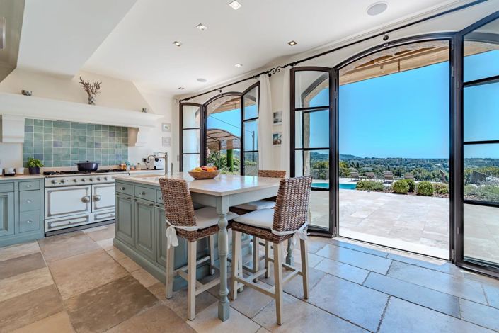 Image No.11-5 Bed House for sale