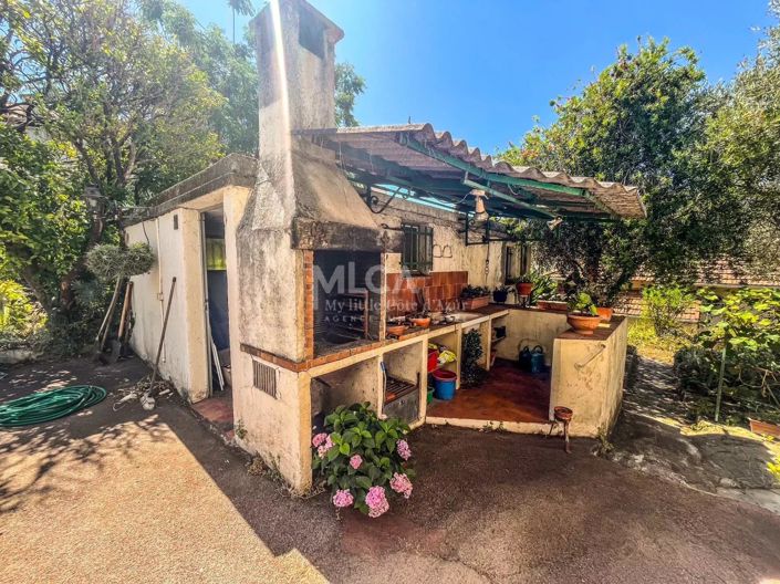 Image No.6-4 Bed House for sale