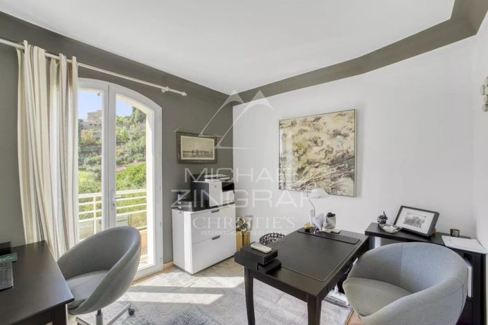 Image No.11-4 Bed House for sale