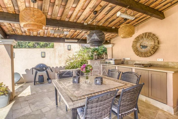 Image No.4-4 Bed House for sale