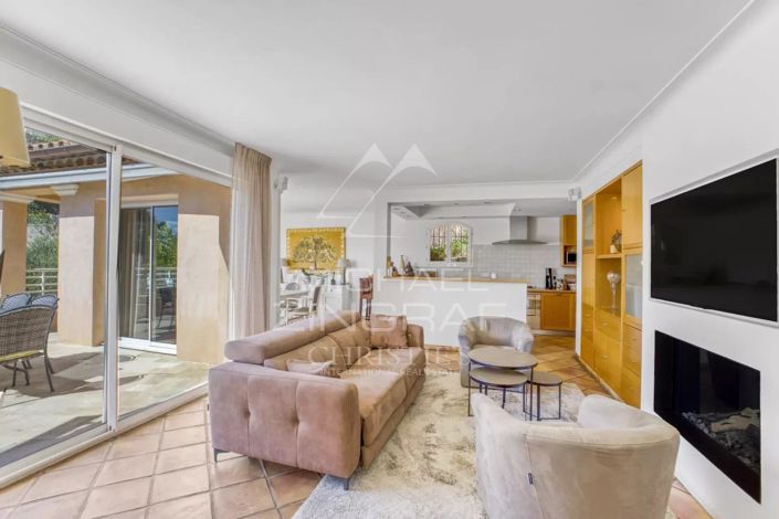 Image No.5-4 Bed House for sale