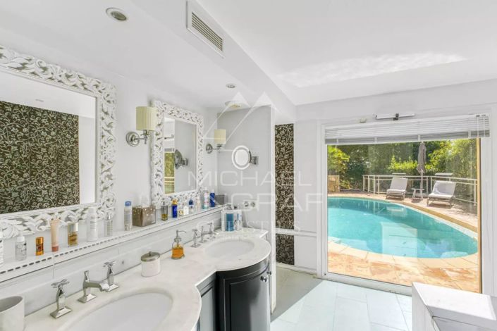 Image No.9-4 Bed House for sale