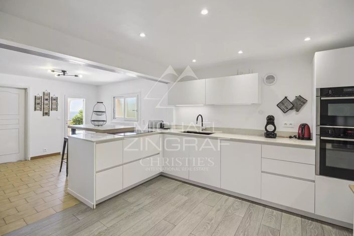 Image No.6-3 Bed House for sale