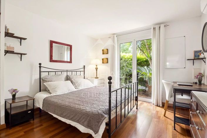 Image No.10-4 Bed House for sale