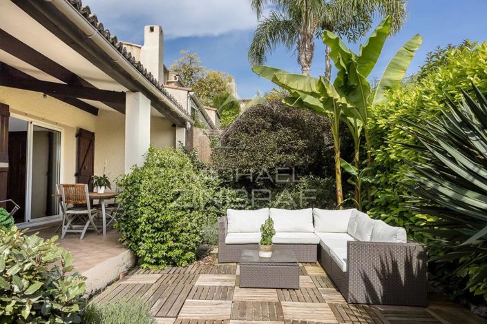 Image No.2-4 Bed House for sale