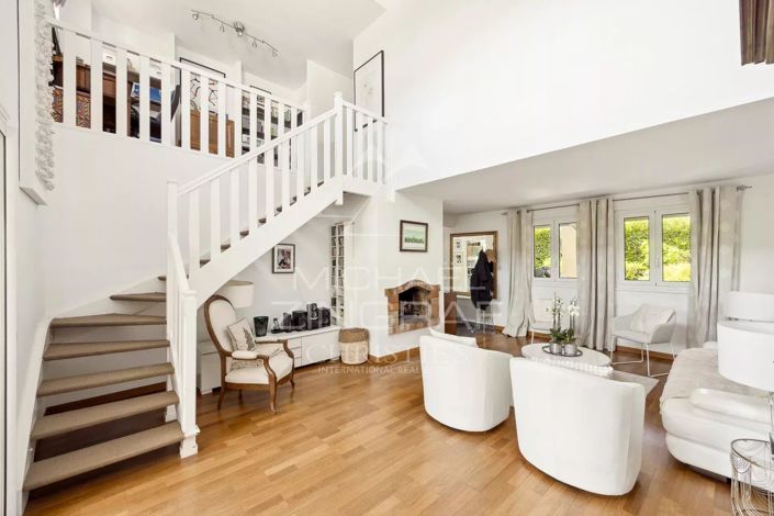 Image No.4-4 Bed House for sale