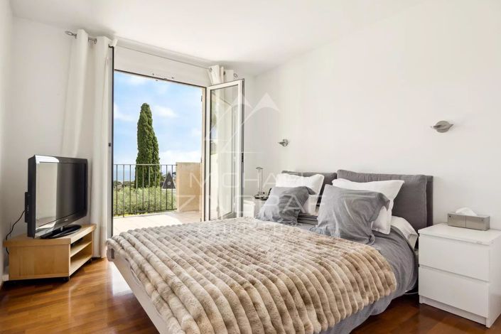 Image No.7-4 Bed House for sale