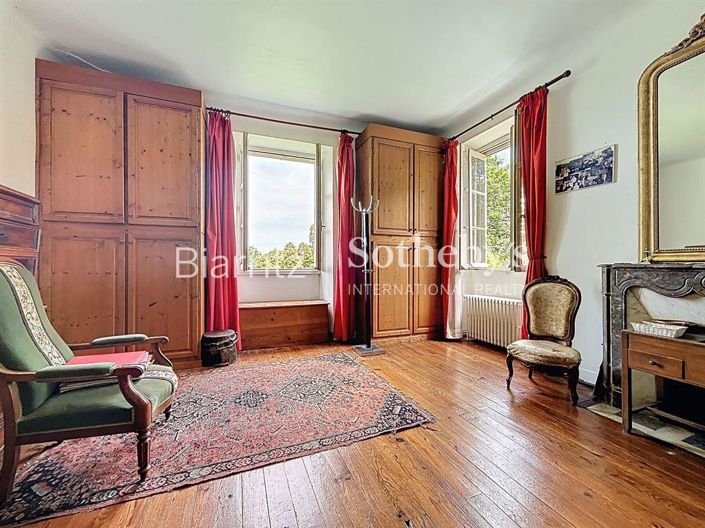 Image No.11-5 Bed House for sale