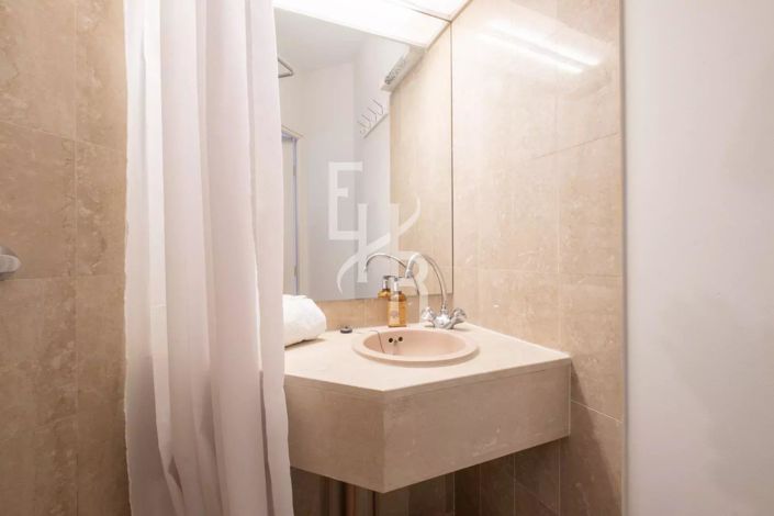 Image No.22-2 Bed Apartment for sale