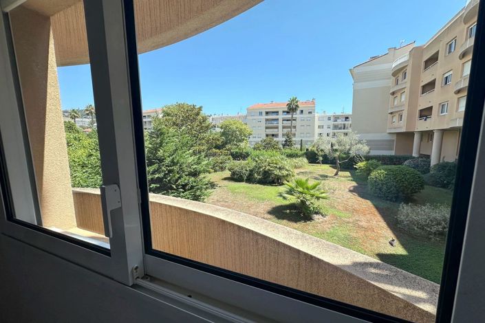 Image No.11-3 Bed Apartment for sale