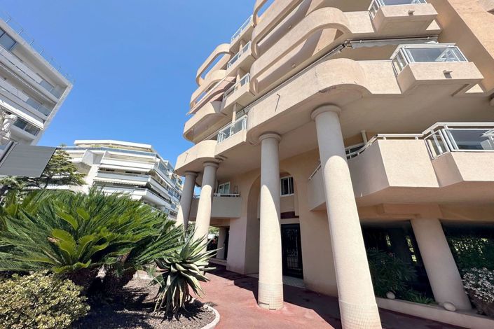 Image No.18-3 Bed Apartment for sale