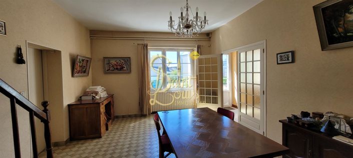 Image No.5-2 Bed House for sale