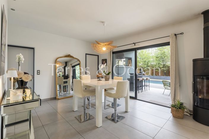 Image No.7-4 Bed House for sale