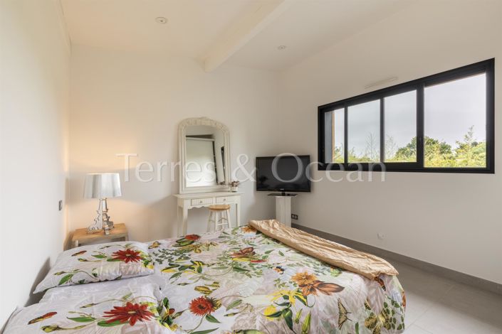 Image No.9-4 Bed House for sale