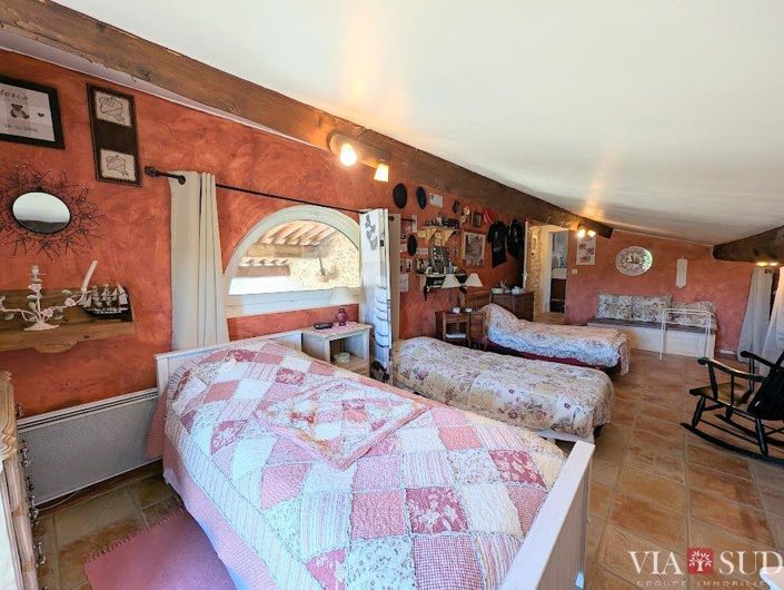 Image No.13-4 Bed Property for sale