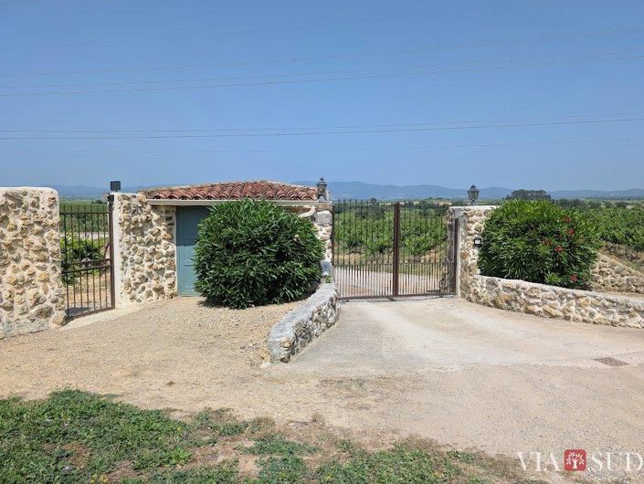 Image No.6-4 Bed Property for sale