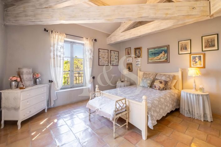 Image No.11-4 Bed House for sale